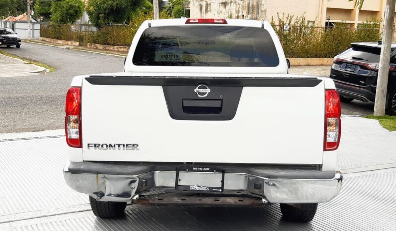 Usado 2015 Nissan Frontier lleno