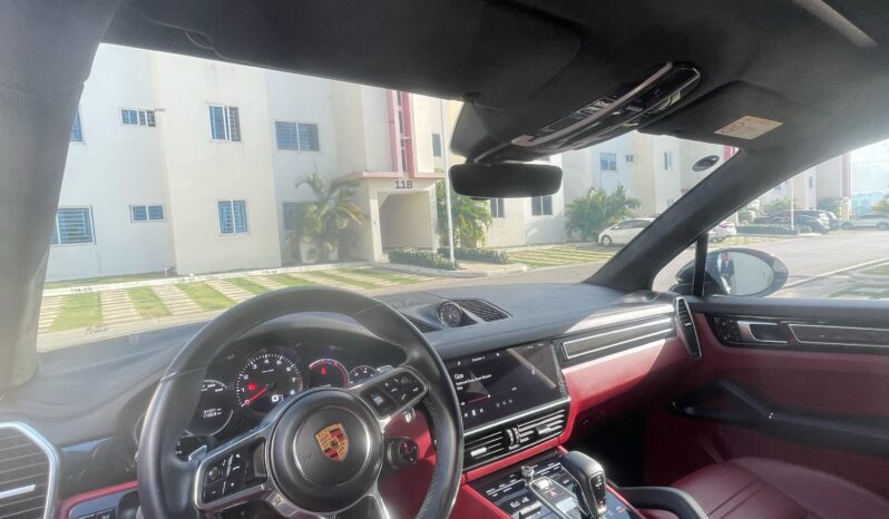 Nuevo 2019 Porshe Cayenne lleno