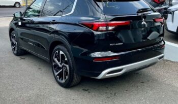 Nuevo 2022 Mitsubishi Outlander lleno