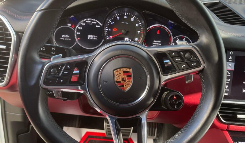 Nuevo 2019 Porshe Cayenne lleno